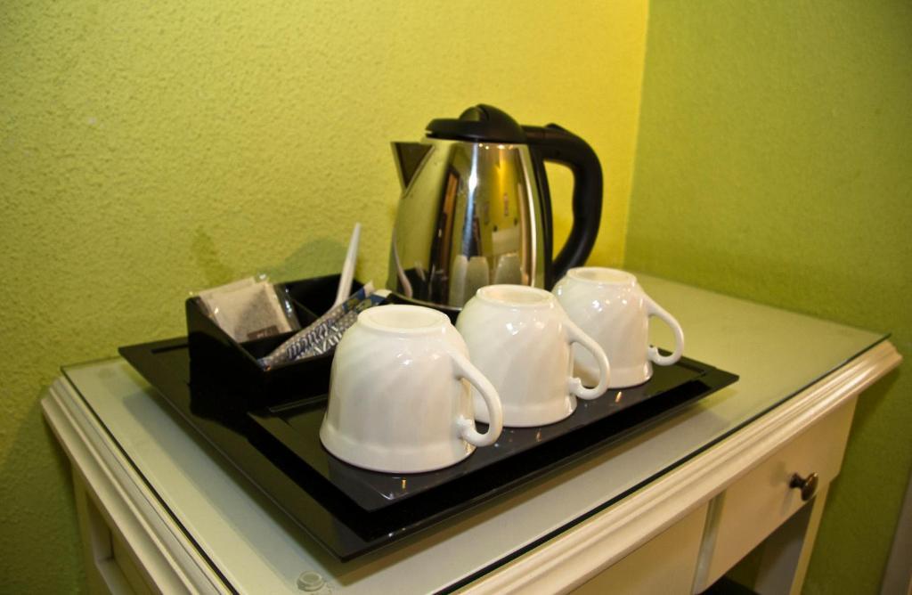 Hostal Los Alpes Madrid Ruang foto