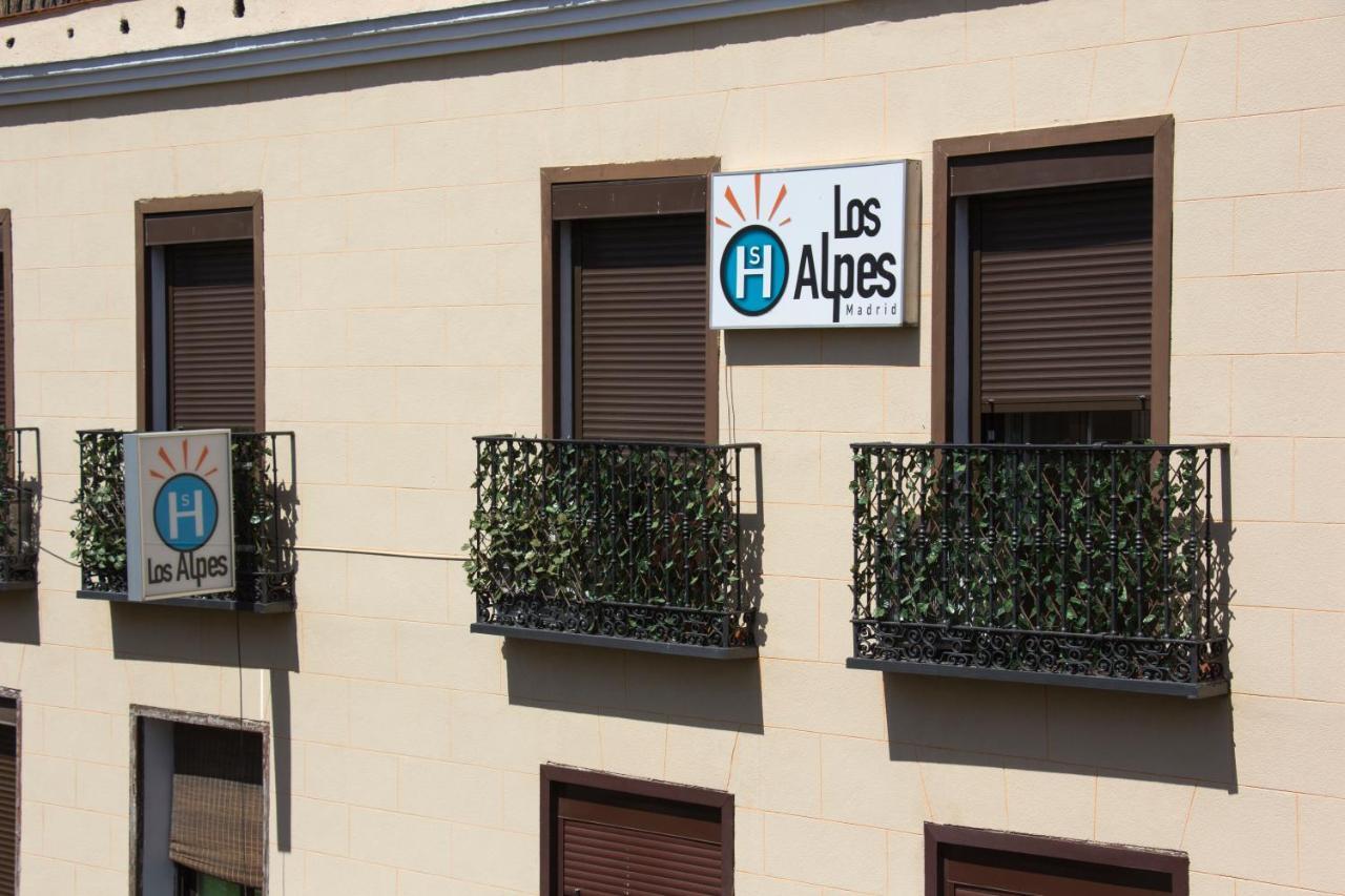 Hostal Los Alpes Madrid Bagian luar foto